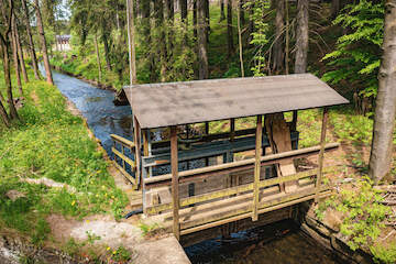 Einlauf mit Wehr zum Mühlgraben